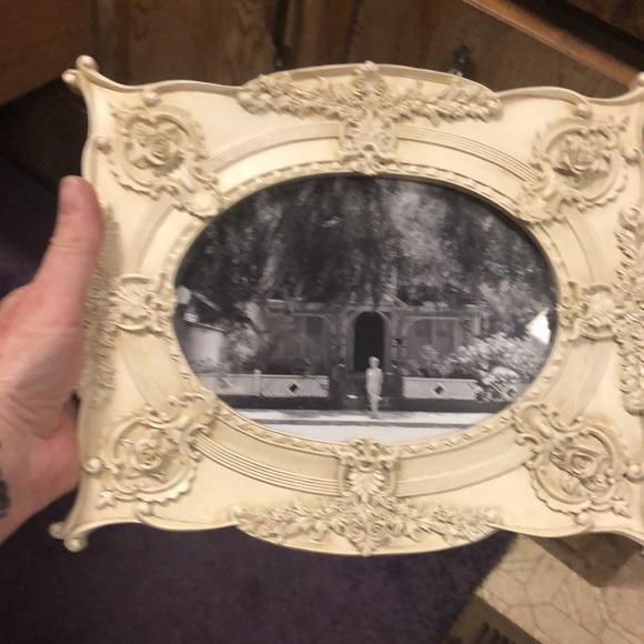Shabby Chic Photo Frame with intricate details! - Picture 6 of 17